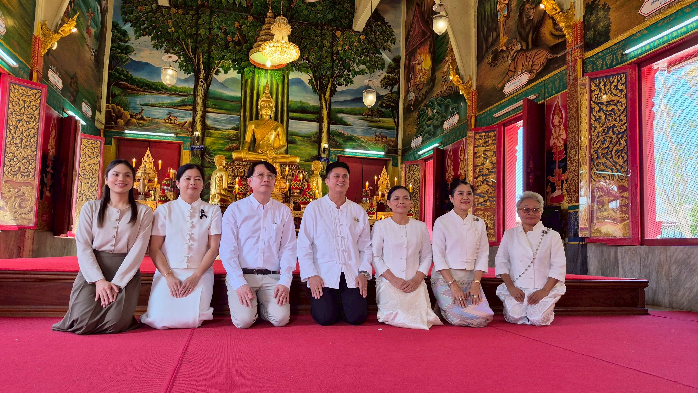 title - ปฏิรูปที่ดินจังหวัดเพชรบุรี พร้อมด้วย เจ้าหน้าที่ ส.ป.ก.เพชรบุรี ร่วมพิธีตักบาตรและเจริญพระพุทธมนต์ เจริญจิตตภาวนาถวายพระพรชัยมงคลแด่ พระบาทสมเด็จพระเจ้าอยู่หัวและสมเด็จพระนางเจ้าฯ พระบรมราชินี เนื่องในกิจกรรมวันสำคัญทางพระพุทธศาสนา (วันมาฆบูชา) ประจำปี 2569